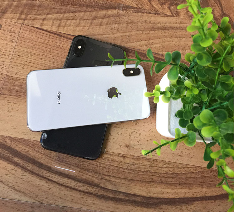 苹果(Apple) iPhone X 4G手机 5.8寸屏幕 灰色银